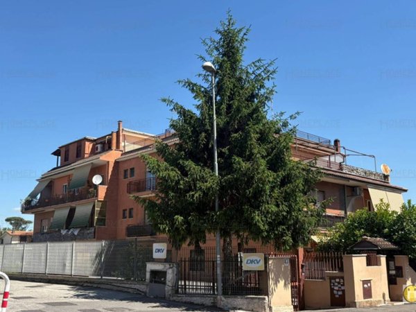 appartamento in vendita a Roma in zona Acilia