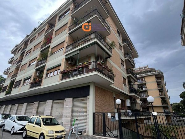 appartamento in vendita a Roma in zona Tuscolano