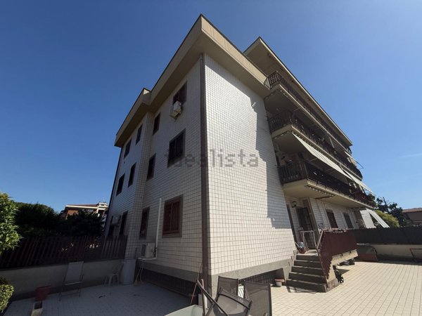 appartamento in vendita a Roma in zona Casal Morena