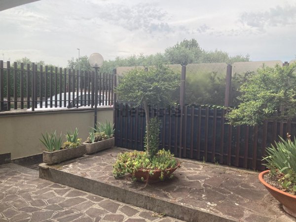 appartamento in vendita a Roma in zona Casal Morena