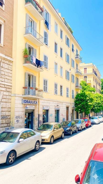appartamento in vendita a Roma in zona Tuscolano