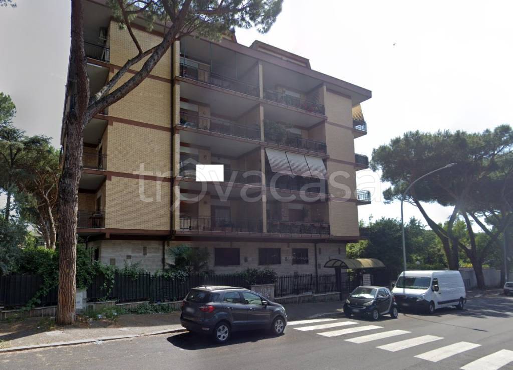 appartamento in vendita a Roma in zona Mostacciano