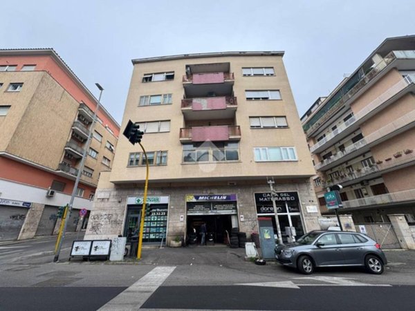 negozio in vendita a Roma in zona Aurelio