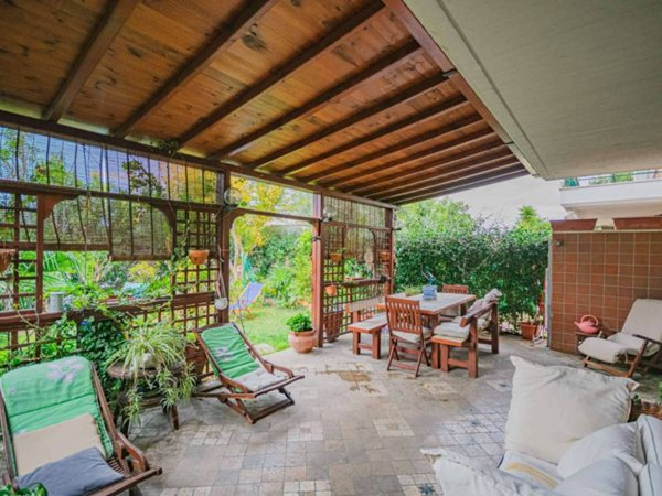 casa indipendente in vendita a Roma in zona Monte Sacro/Talenti