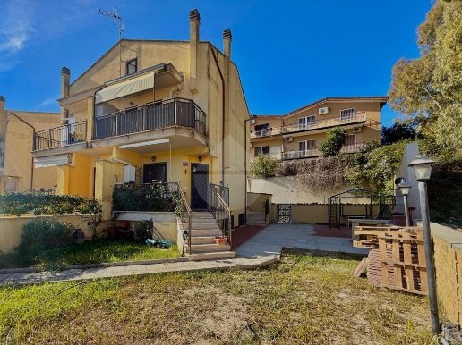 casa indipendente in vendita a Roma in zona Aurelio