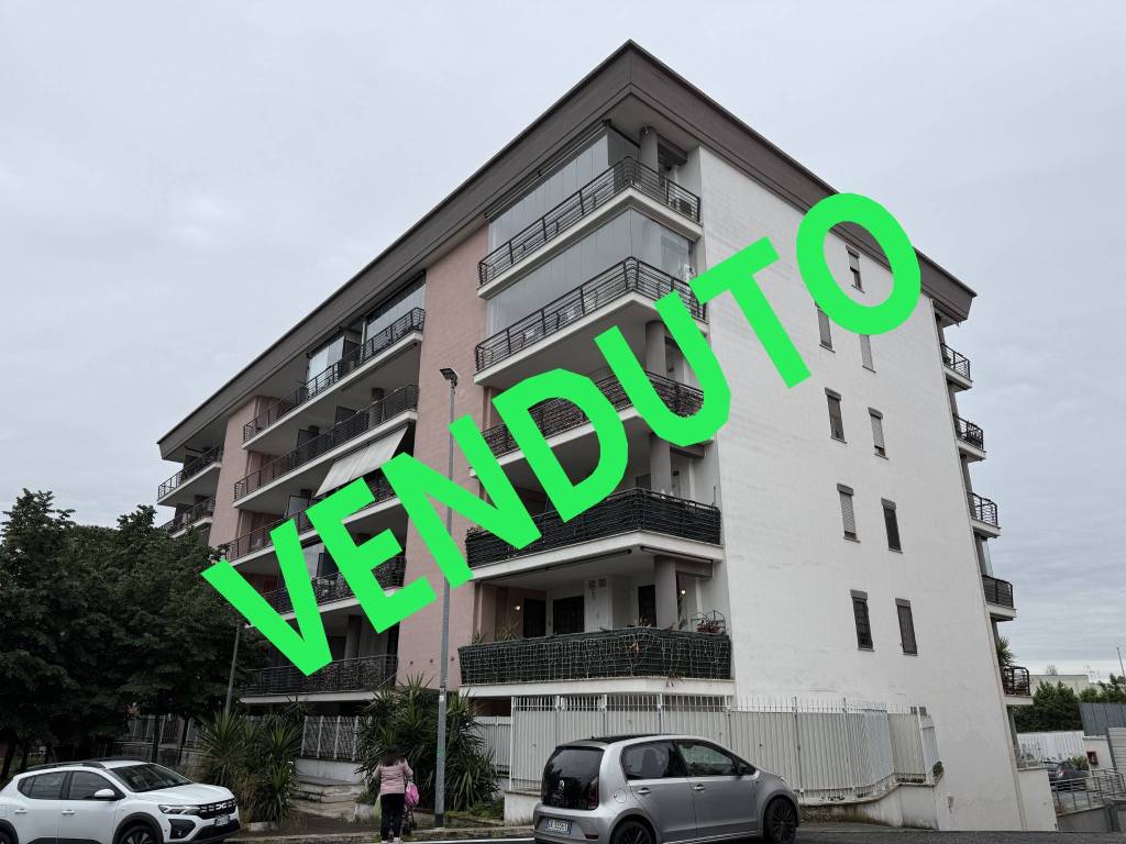 appartamento in vendita a Roma in zona Ponte Mammolo