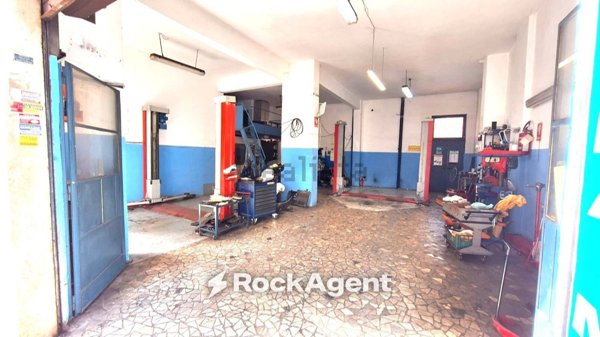 ufficio in vendita a Roma in zona Ardeatino
