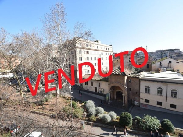 appartamento in vendita a Roma in zona Trastevere