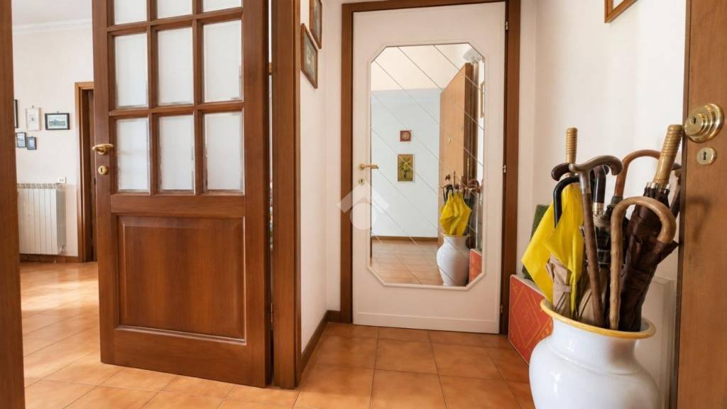 appartamento in vendita a Roma in zona Cinecittà