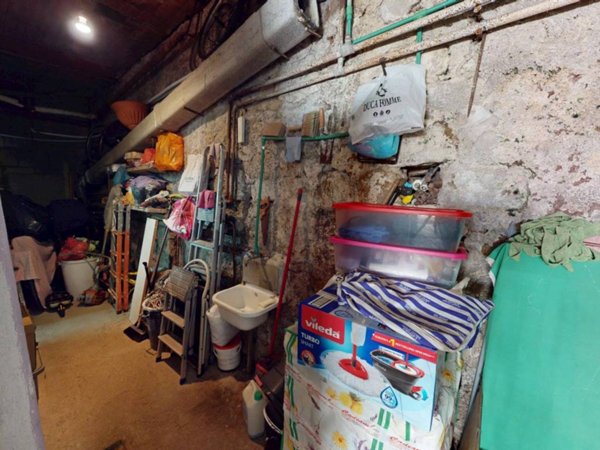 locale di sgombero in vendita a Roma in zona Magliana Vecchia