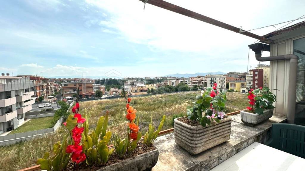 appartamento in vendita a Roma in zona Alessandrino