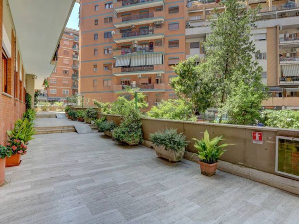 appartamento in vendita a Roma in zona Appio Claudio