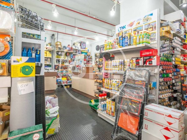 negozio in vendita a Roma in zona Prenestino-Centocelle