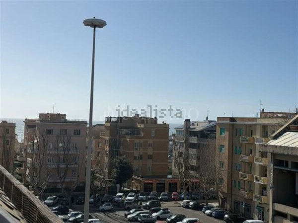 appartamento in vendita a Roma in zona Ostia