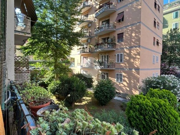 appartamento in vendita a Roma in zona Ostiense