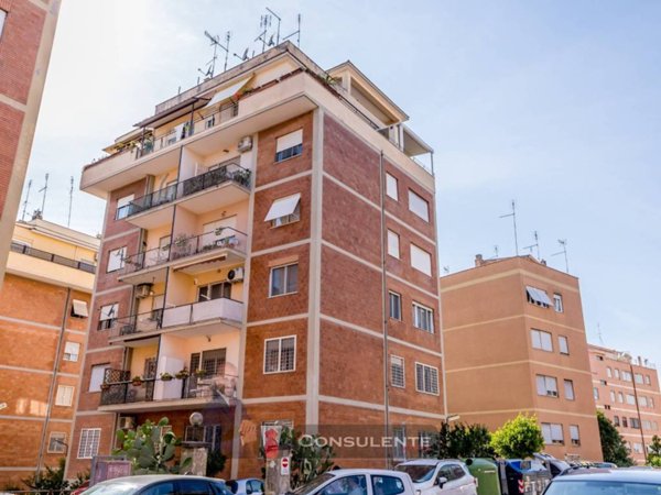 appartamento in vendita a Roma in zona Monte Sacro/Talenti