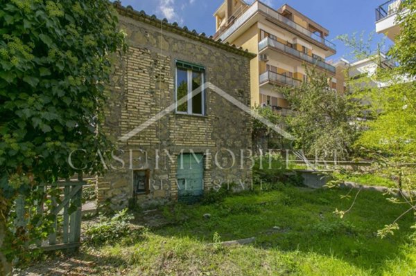 casa indipendente in vendita a Roma in zona Tor di Quinto