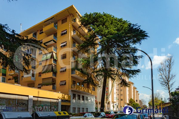 appartamento in vendita a Roma in zona Appio Claudio
