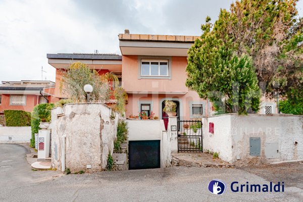 casa indipendente in vendita a Roma in zona Aurelio