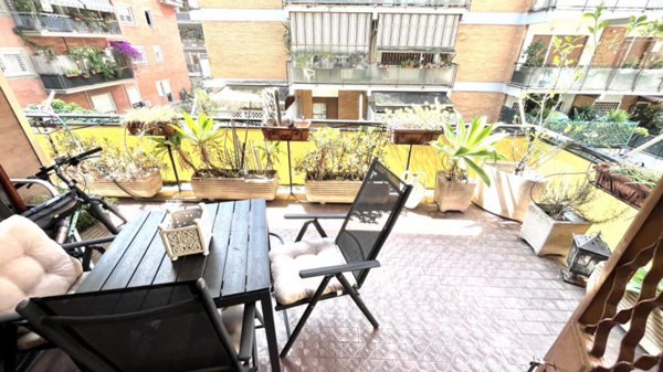 appartamento in vendita a Roma in zona Tor di Quinto