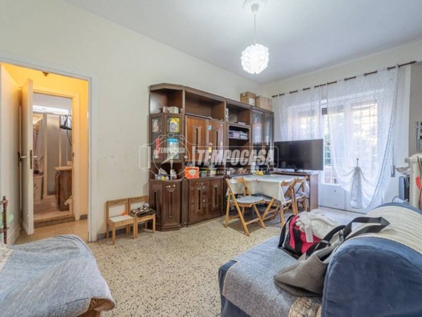 appartamento in vendita a Roma in zona Torre Spaccata