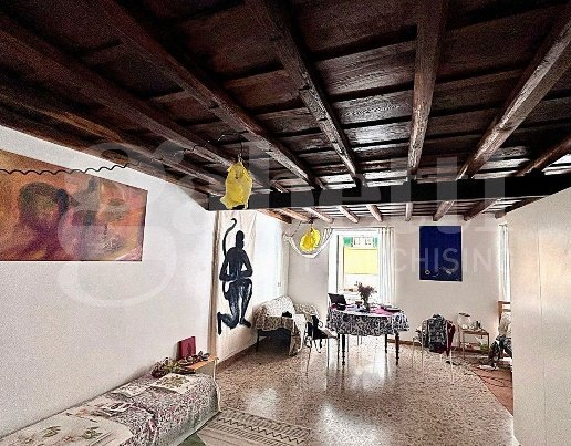 appartamento in vendita a Roma in zona Rione Monti/Campitelli