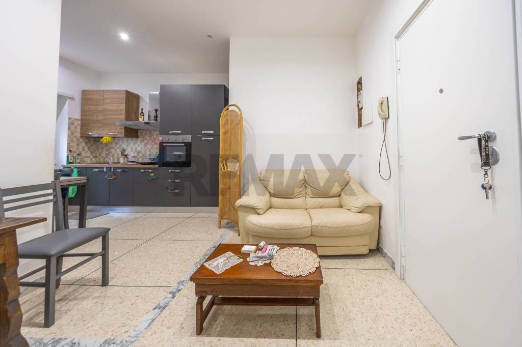 appartamento in vendita a Roma in zona Appio Latino