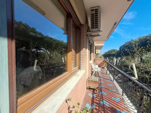appartamento in vendita a Roma in zona Ardeatino