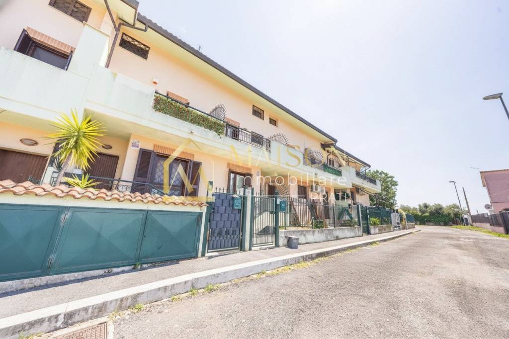 casa indipendente in vendita a Roma