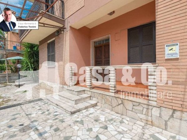 appartamento in vendita a Roma in zona Torre Angela