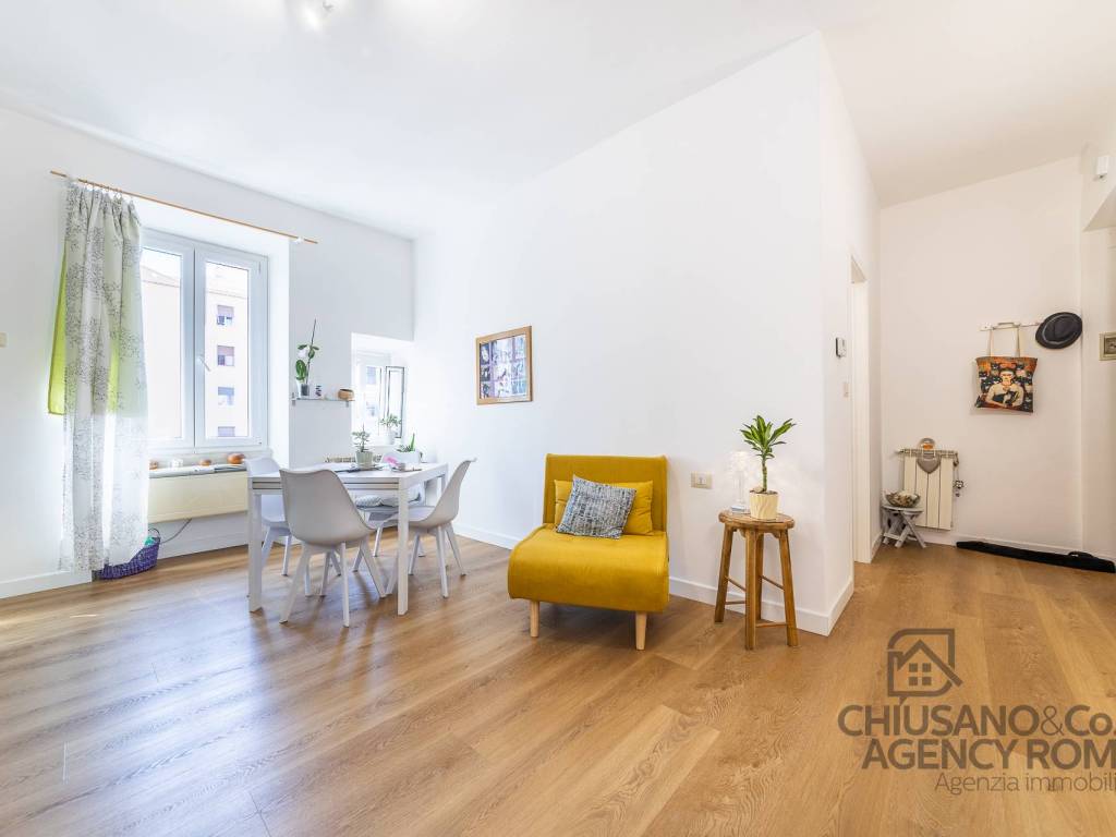 appartamento in vendita a Roma in zona Appio Latino