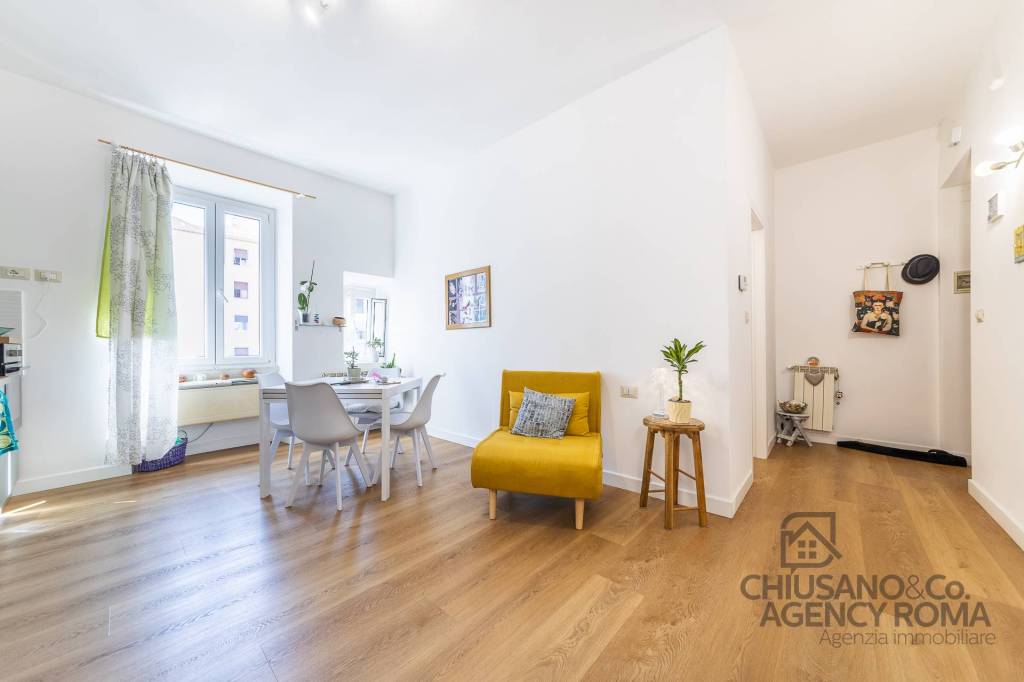 appartamento in vendita a Roma in zona Appio Latino