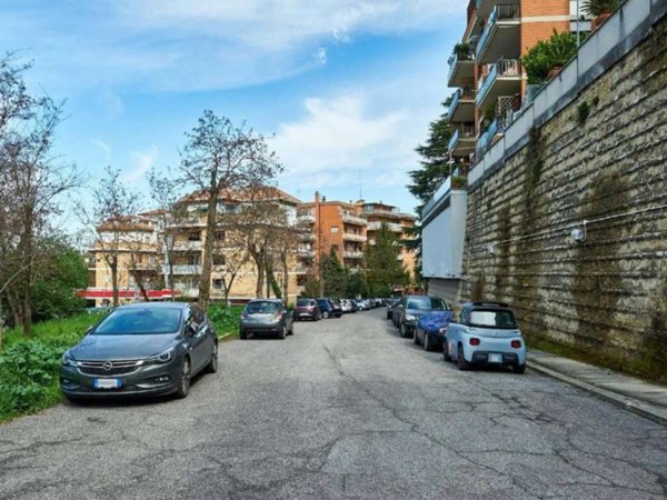 negozio in vendita a Roma in zona Centro Storico