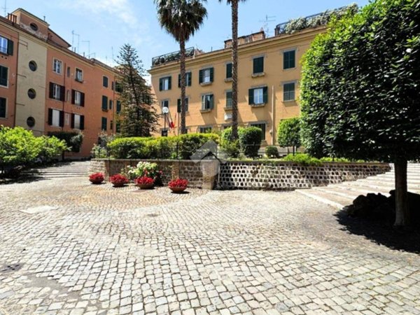 appartamento in vendita a Roma in zona Centro Storico