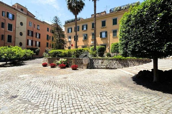 appartamento in vendita a Roma in zona Centro Storico