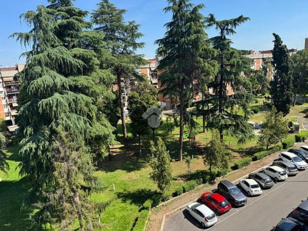 appartamento in vendita a Roma in zona Collatino