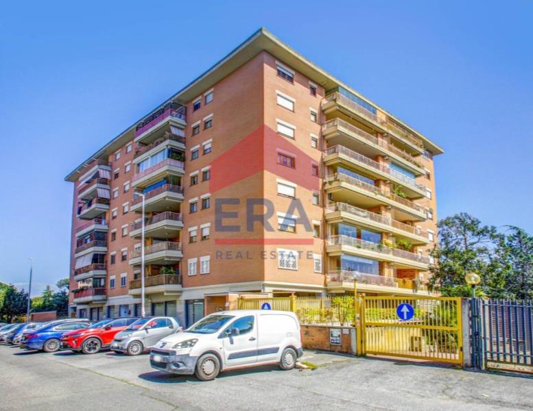 appartamento in vendita a Roma in zona Torrino