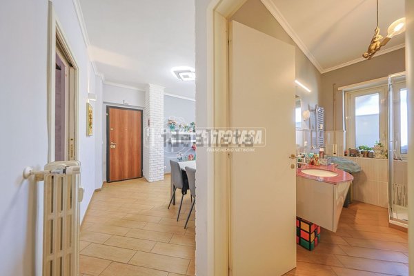 appartamento in vendita a Roma in zona Don Bosco