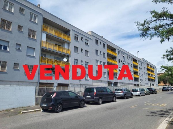 appartamento in vendita a Roma in zona Acilia