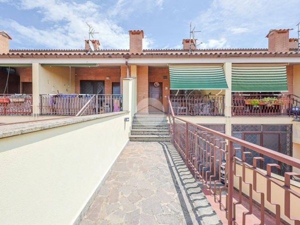 casa indipendente in vendita a Roma in zona Castelverde