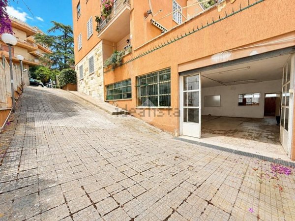 casa indipendente in vendita a Roma in zona Monte Sacro/Talenti