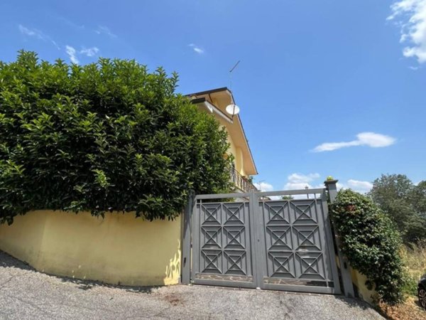 casa indipendente in vendita a Roma in zona Labaro