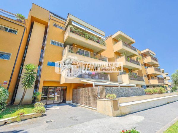 appartamento in vendita a Roma in zona Casal Morena