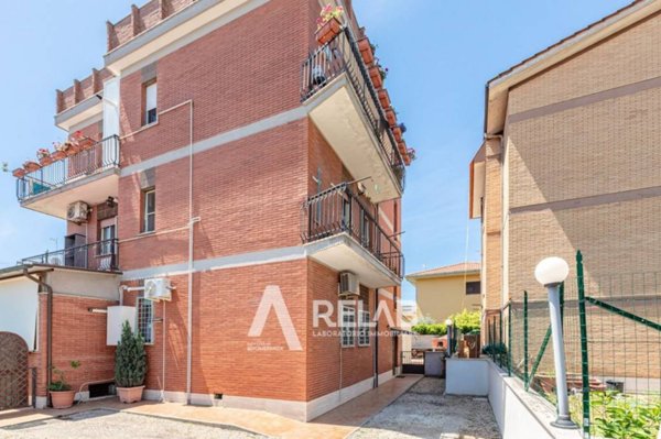 appartamento in vendita a Roma in zona Acilia