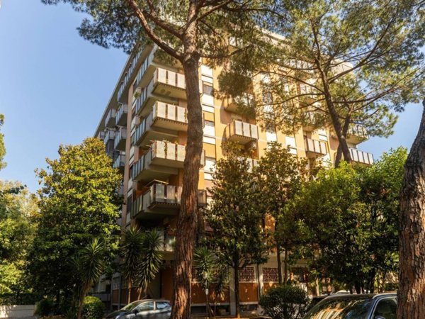 appartamento in vendita a Roma in zona Ardeatino