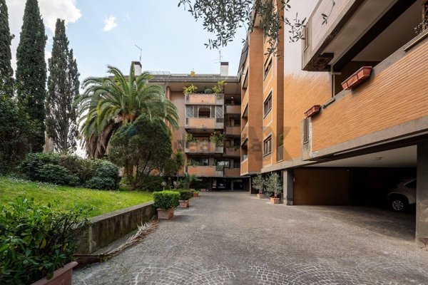 appartamento in vendita a Roma in zona Della Vittoria