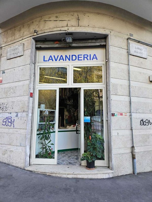 locale commerciale in vendita a Roma in zona Trieste