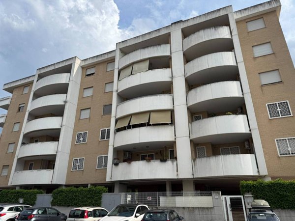 appartamento in vendita a Roma in zona Ponte di Nona