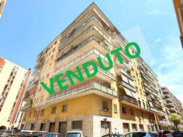 appartamento in vendita a Roma in zona Ostiense