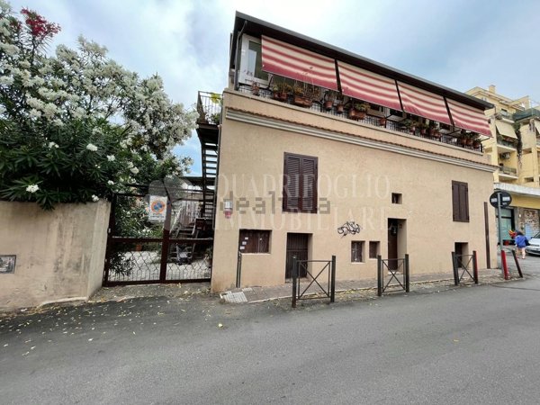 appartamento in vendita a Roma in zona Prenestino-Labicano